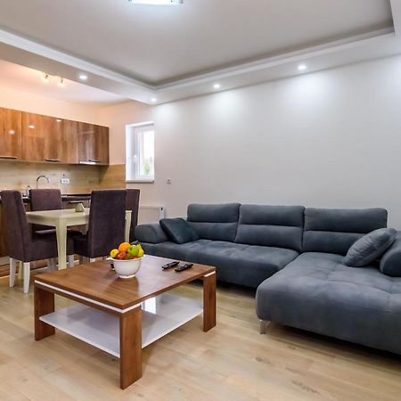 Apartmani “Lazar” I “Lena” Kopaonik Exteriör bild
